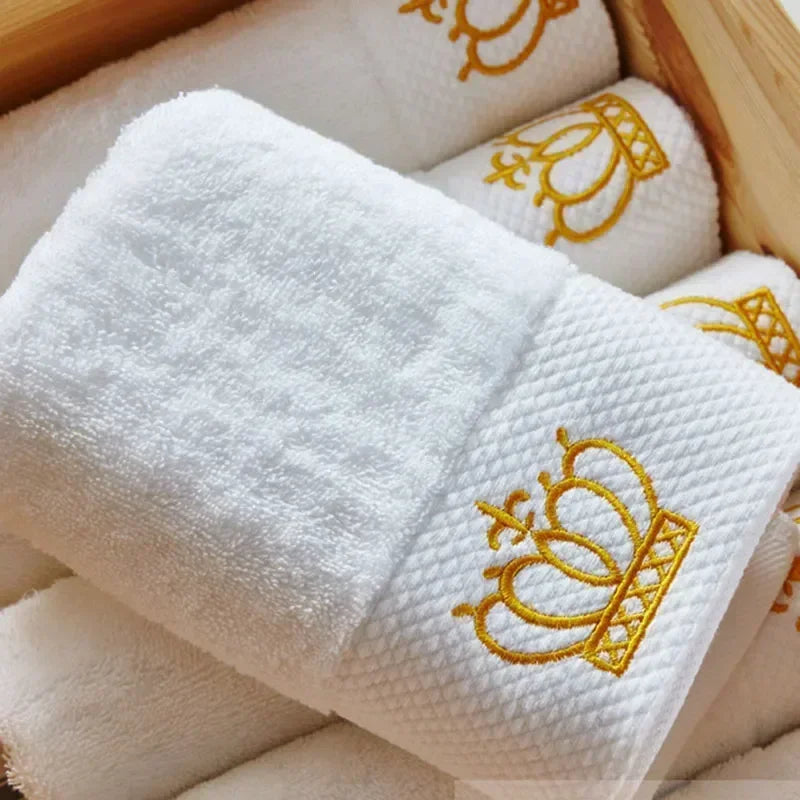 Embroidered White bath towel 5 stars Hotel Towel