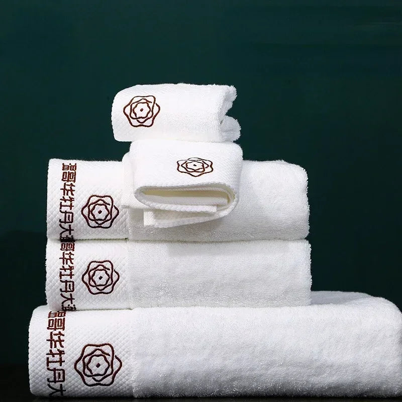 Embroidered White bath towel 5 stars Hotel Towel