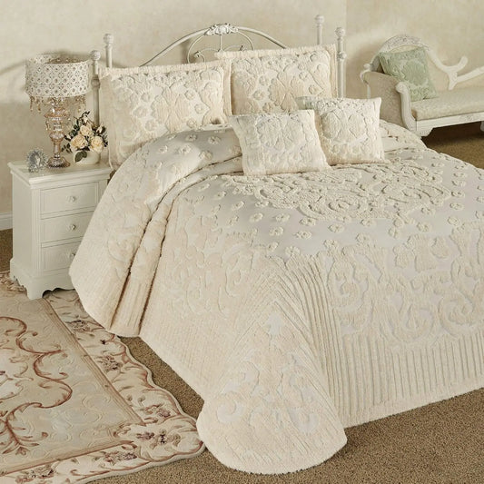 Laurent Grande Bedspread Set Ecru