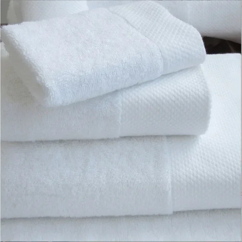 Embroidered White bath towel 5 stars Hotel Towel