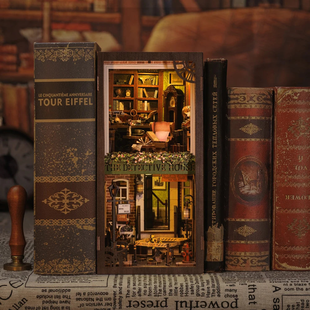 DIY (13) Book Nook Kits